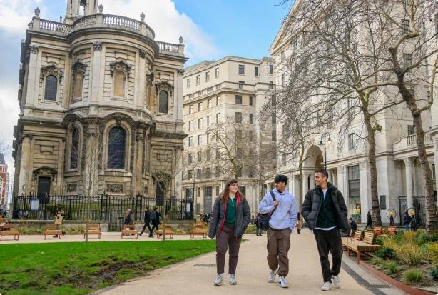 King’s College London